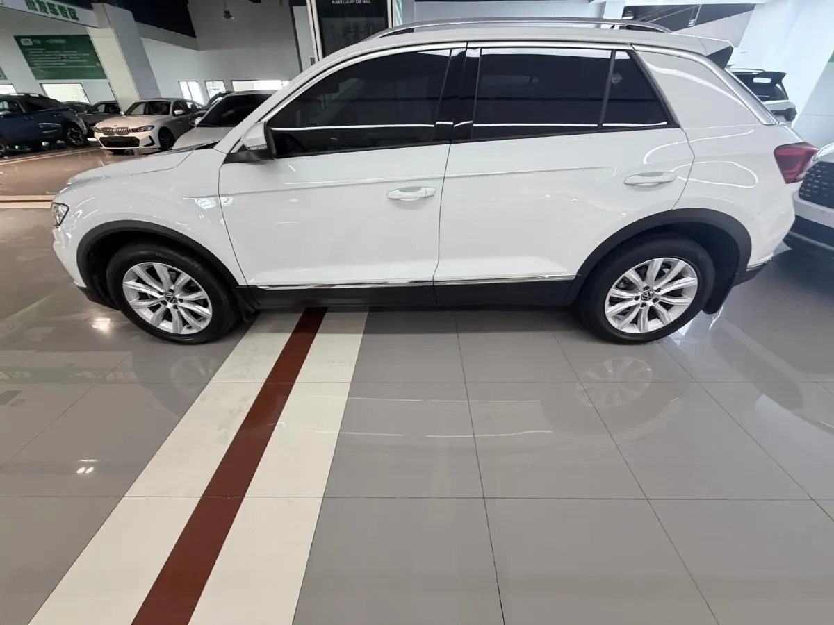 2021 Volkswagen T-Roc 1.4T 150HP L4 7DCT,autocango,china used car exporter,china ev exporter,chinese used car exporter,chinese used ev exporter