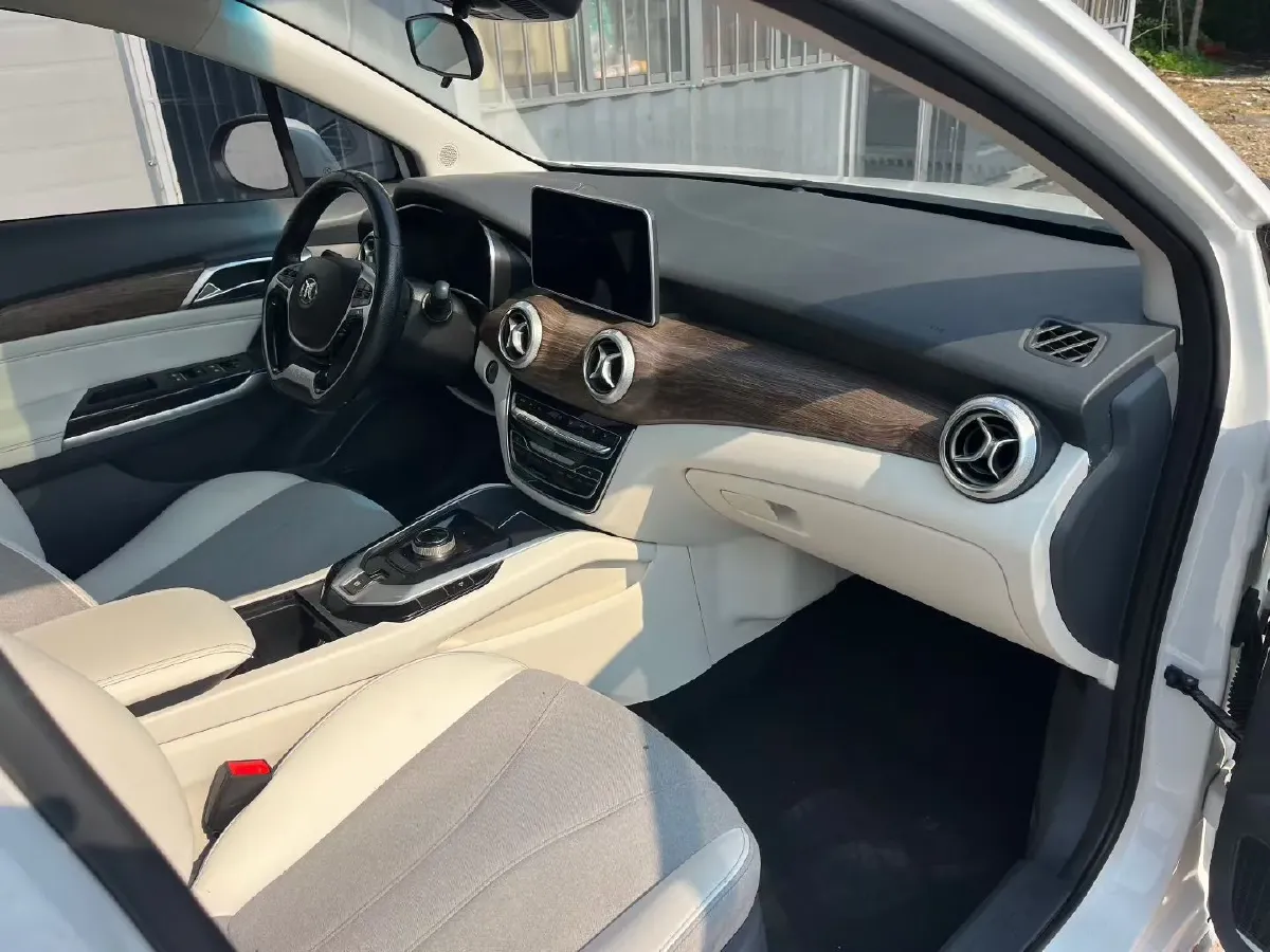 2018 BeiJing Auto EU5 BEV 53.66KWH,autocango,china used car exporter,china ev exporter,chinese used car exporter,chinese used ev exporter