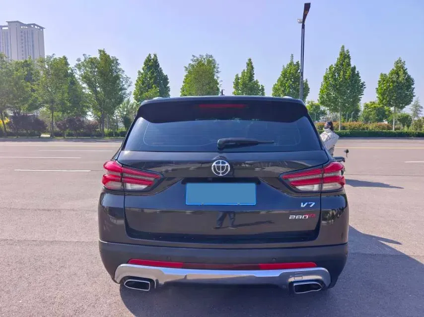 2018 Brilliance Auto V7 1.6T 204HP L4 7DCT,autocango,china used car exporter,china ev exporter,chinese used car exporter,chinese used ev exporter