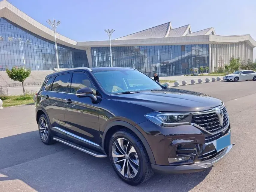 2018 Brilliance Auto V7 1.6T 204HP L4 7DCT,autocango,china used car exporter,china ev exporter,chinese used car exporter,chinese used ev exporter