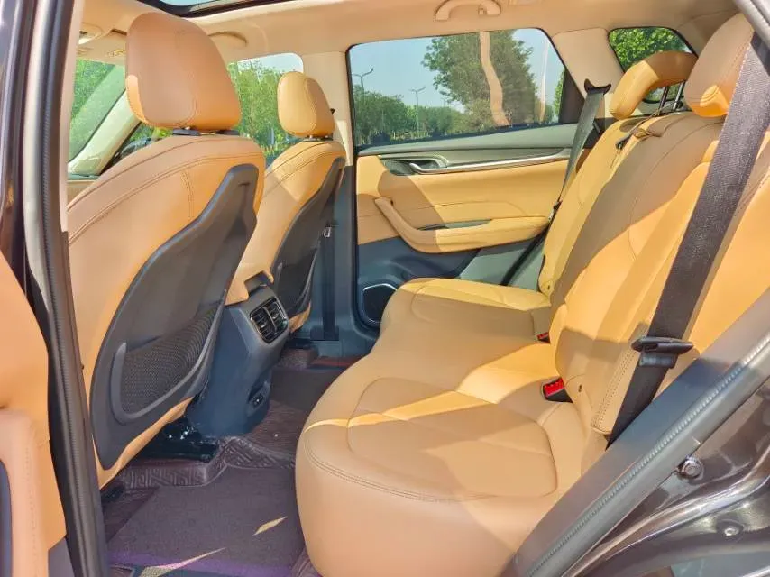 2018 Brilliance Auto V7 1.6T 204HP L4 7DCT,autocango,china used car exporter,china ev exporter,chinese used car exporter,chinese used ev exporter