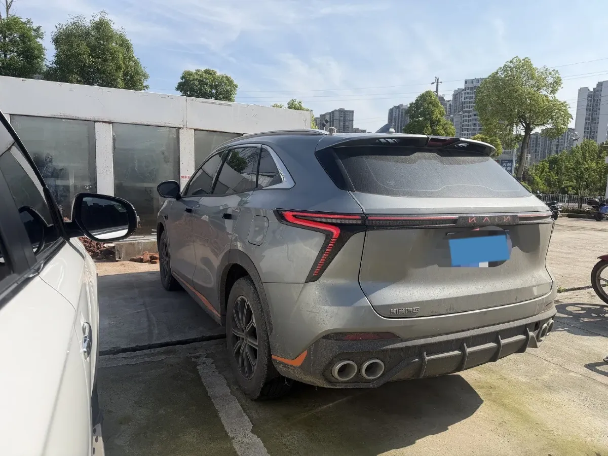 2023 Iveco DeYi 2.5T 122HP L4 6AT,autocango,china used car exporter,china ev exporter,chinese used car exporter,chinese used ev exporter