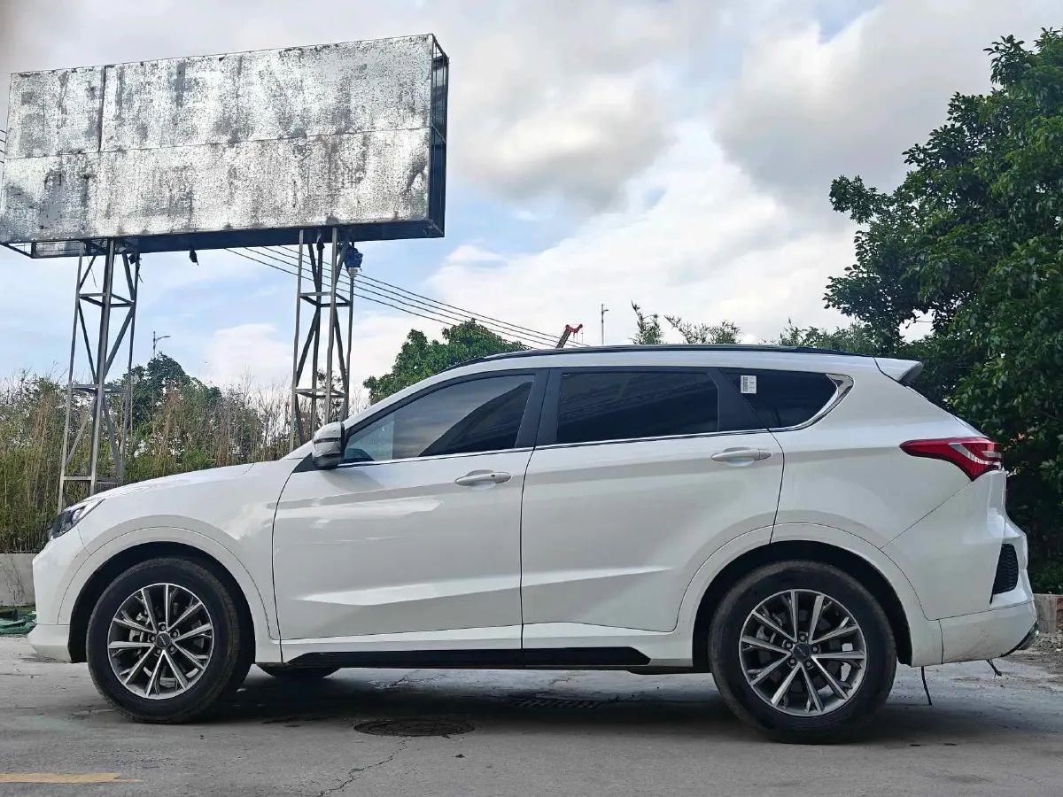 2020 Jetour X70 1.5T 156HP L4 6DCT,autocango,china used car exporter,china ev exporter,chinese used car exporter,chinese used ev exporter