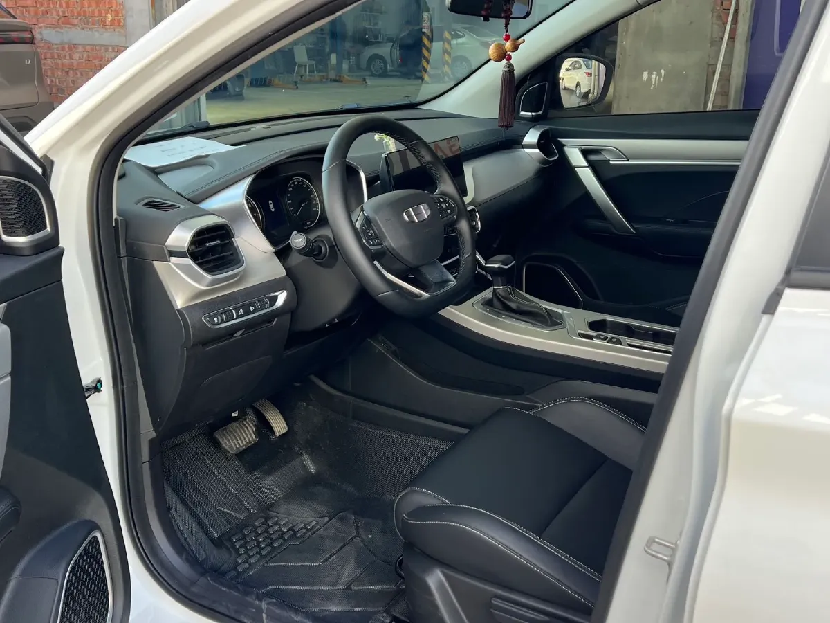 2025 Geely Coolray 1.5L 126HP L4 CVT,autocango,china used car exporter,china ev exporter,chinese used car exporter,chinese used ev exporter
