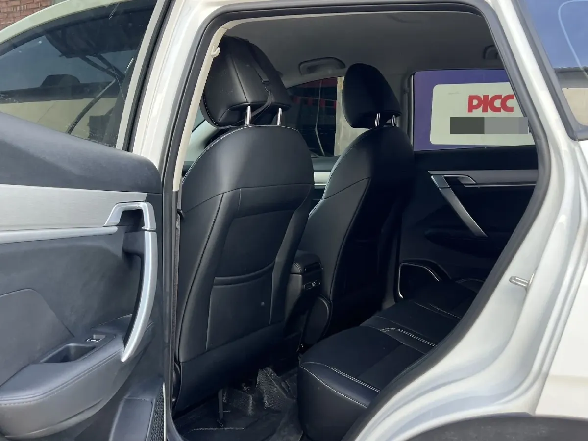 2025 Geely Coolray 1.5L 126HP L4 CVT,autocango,china used car exporter,china ev exporter,chinese used car exporter,chinese used ev exporter