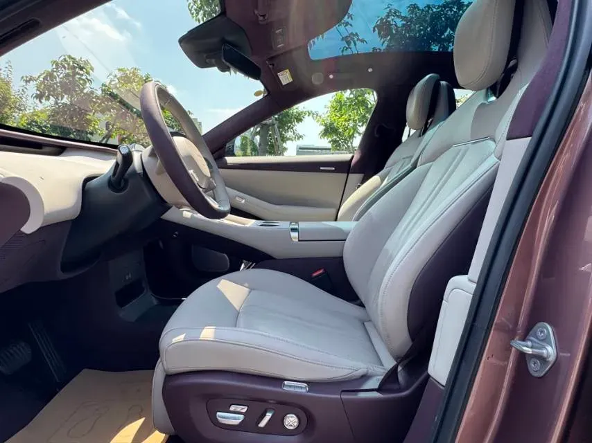 2025 MI YU7 BEV 101.7KWH,autocango,china used car exporter,china ev exporter,chinese used car exporter,chinese used ev exporter