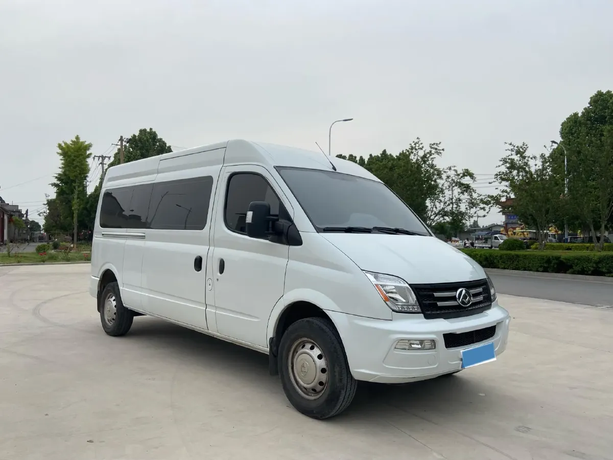 2021 MAXUS XinTu V80 2.0T 127HP L4 6MT,autocango,china used car exporter,china ev exporter,chinese used car exporter,chinese used ev exporter