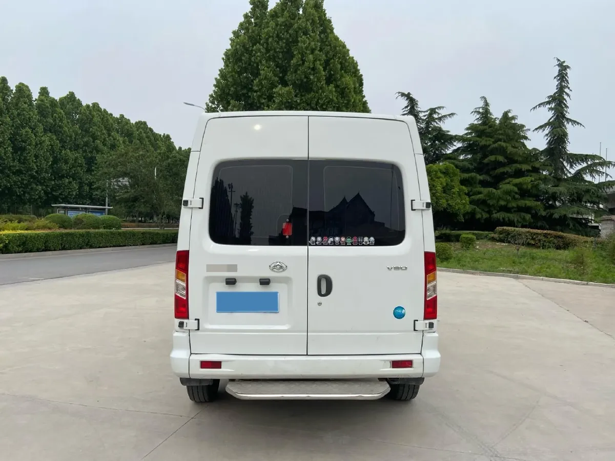 2021 MAXUS XinTu V80 2.0T 127HP L4 6MT,autocango,china used car exporter,china ev exporter,chinese used car exporter,chinese used ev exporter