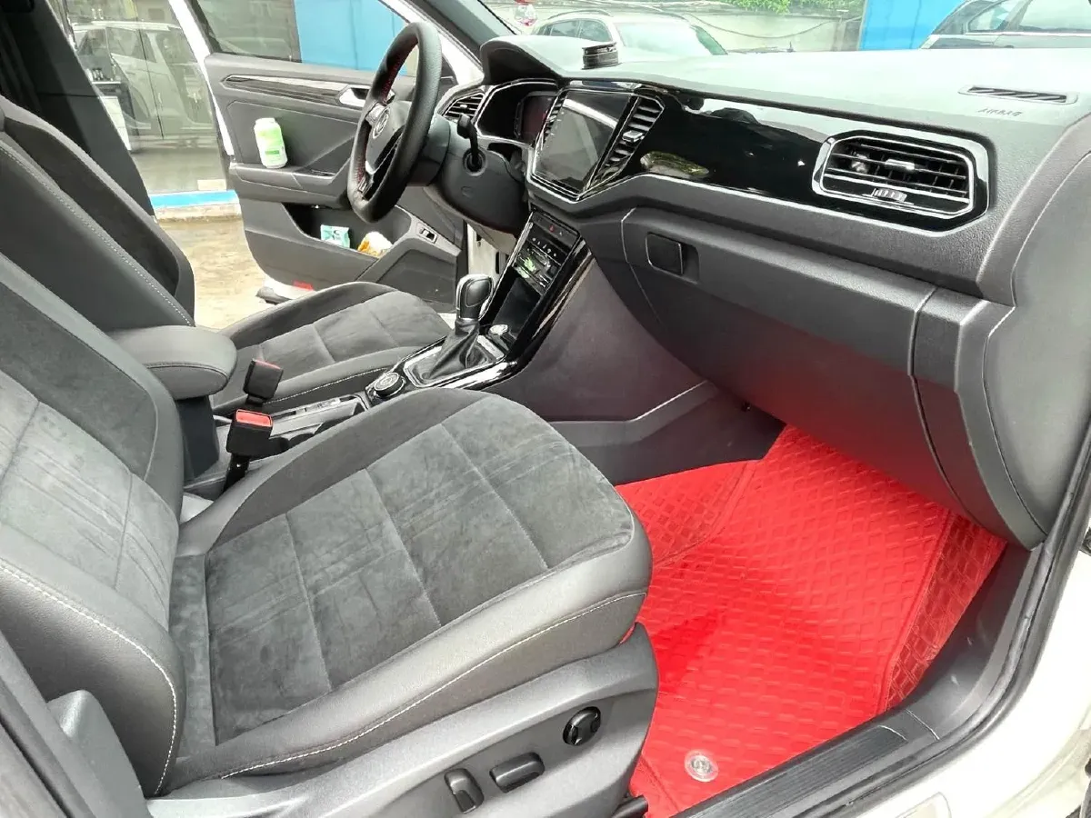 2021 Volkswagen T-Roc 1.4T 150HP L4 7DCT,autocango,china used car exporter,china ev exporter,chinese used car exporter,chinese used ev exporter