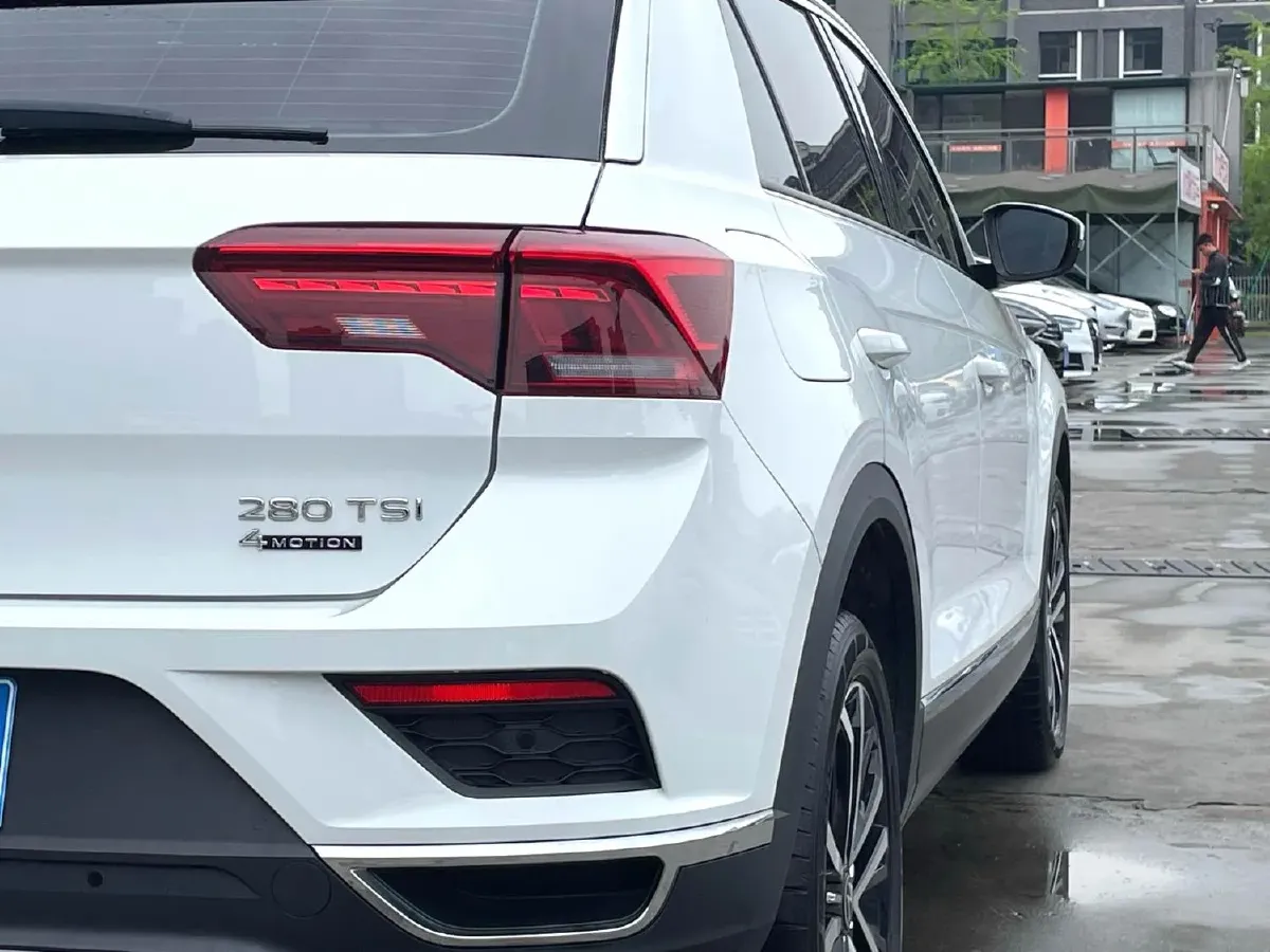 2021 Volkswagen T-Roc 1.4T 150HP L4 7DCT,autocango,china used car exporter,china ev exporter,chinese used car exporter,chinese used ev exporter