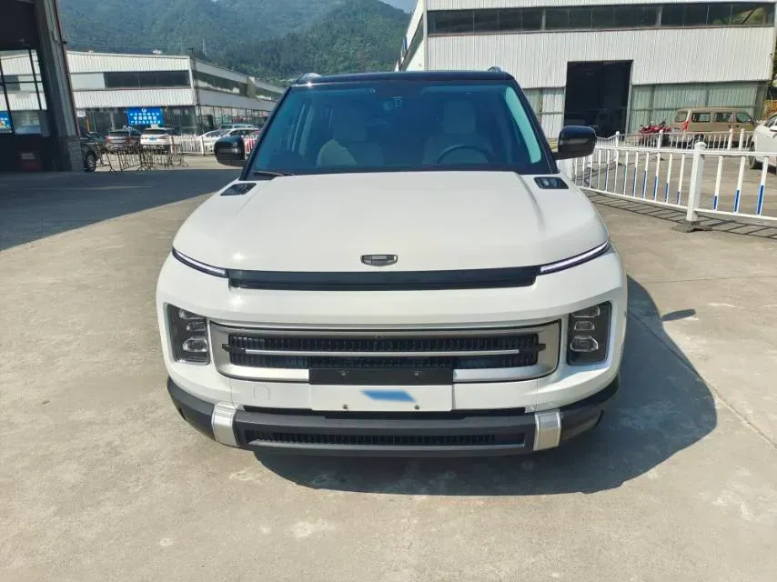 2023 Geely ICON 1.5T 181HP L4 7DCT,autocango,china used car exporter,china ev exporter,chinese used car exporter,chinese used ev exporter