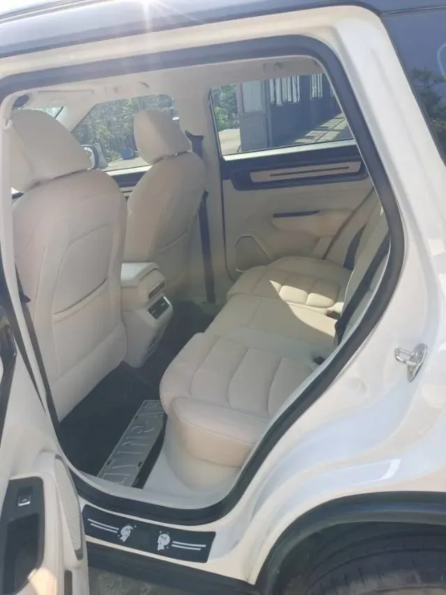 2023 Geely ICON 1.5T 181HP L4 7DCT,autocango,china used car exporter,china ev exporter,chinese used car exporter,chinese used ev exporter