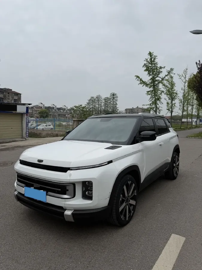2023 Geely ICON 1.5T 181HP L4 7DCT,autocango,china used car exporter,china ev exporter,chinese used car exporter,chinese used ev exporter