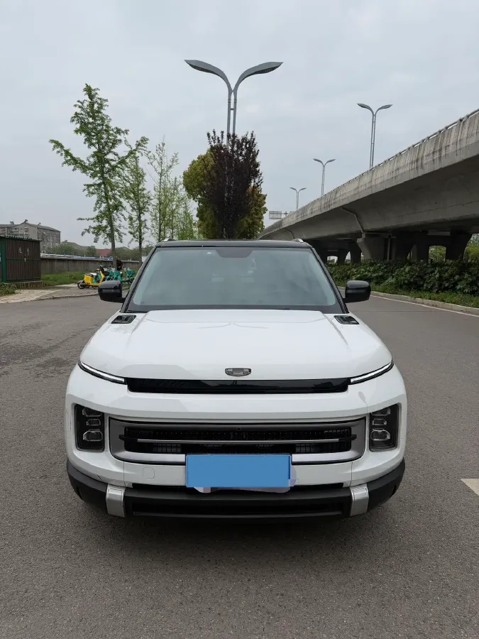 2023 Geely ICON 1.5T 181HP L4 7DCT,autocango,china used car exporter,china ev exporter,chinese used car exporter,chinese used ev exporter