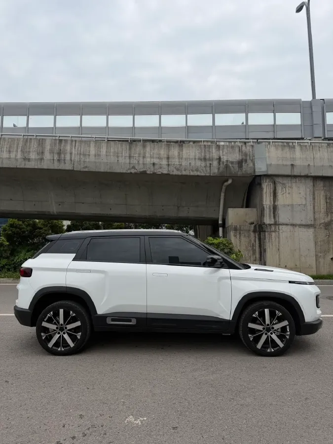 2023 Geely ICON 1.5T 181HP L4 7DCT,autocango,china used car exporter,china ev exporter,chinese used car exporter,chinese used ev exporter