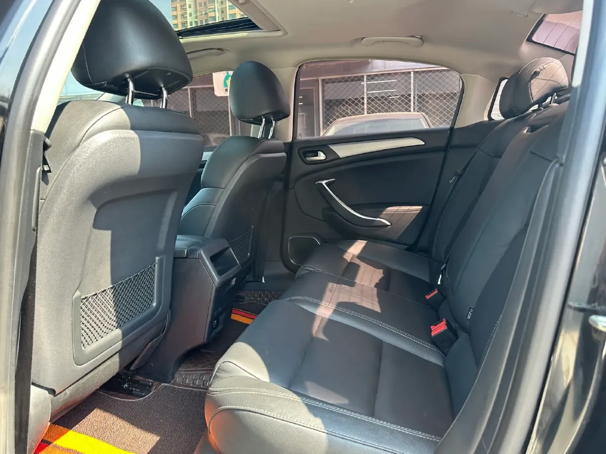 2017 Citroen C5 1.8T 204HP L4 6AT,autocango,china used car exporter,china ev exporter,chinese used car exporter,chinese used ev exporter