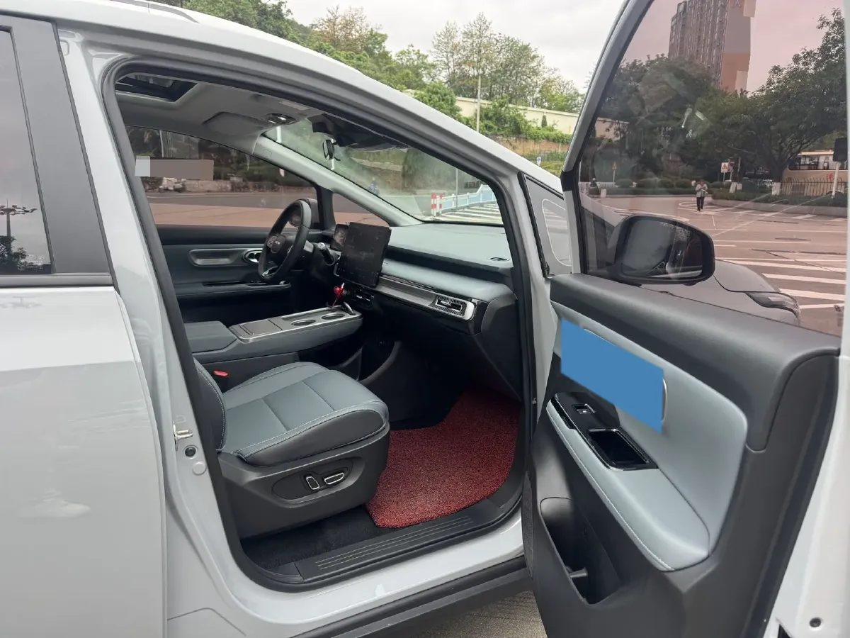 2024 Leapmotor C11 1.5L 95HP L4 REEV 43.74KWH,autocango,china used car exporter,china ev exporter,chinese used car exporter,chinese used ev exporter