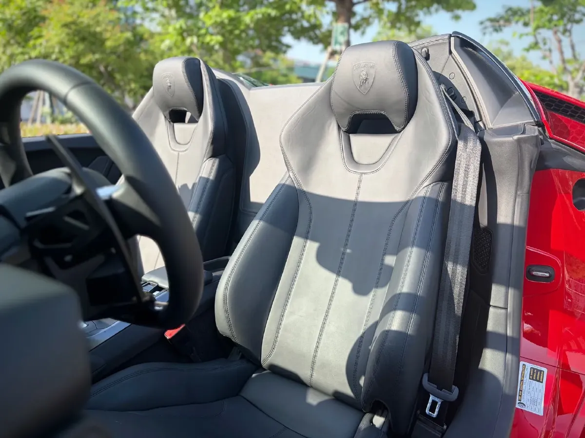 2020 Lamborghini Huracán 5.2L 611HP V10 7DCT,autocango,china used car exporter,china ev exporter,chinese used car exporter,chinese used ev exporter