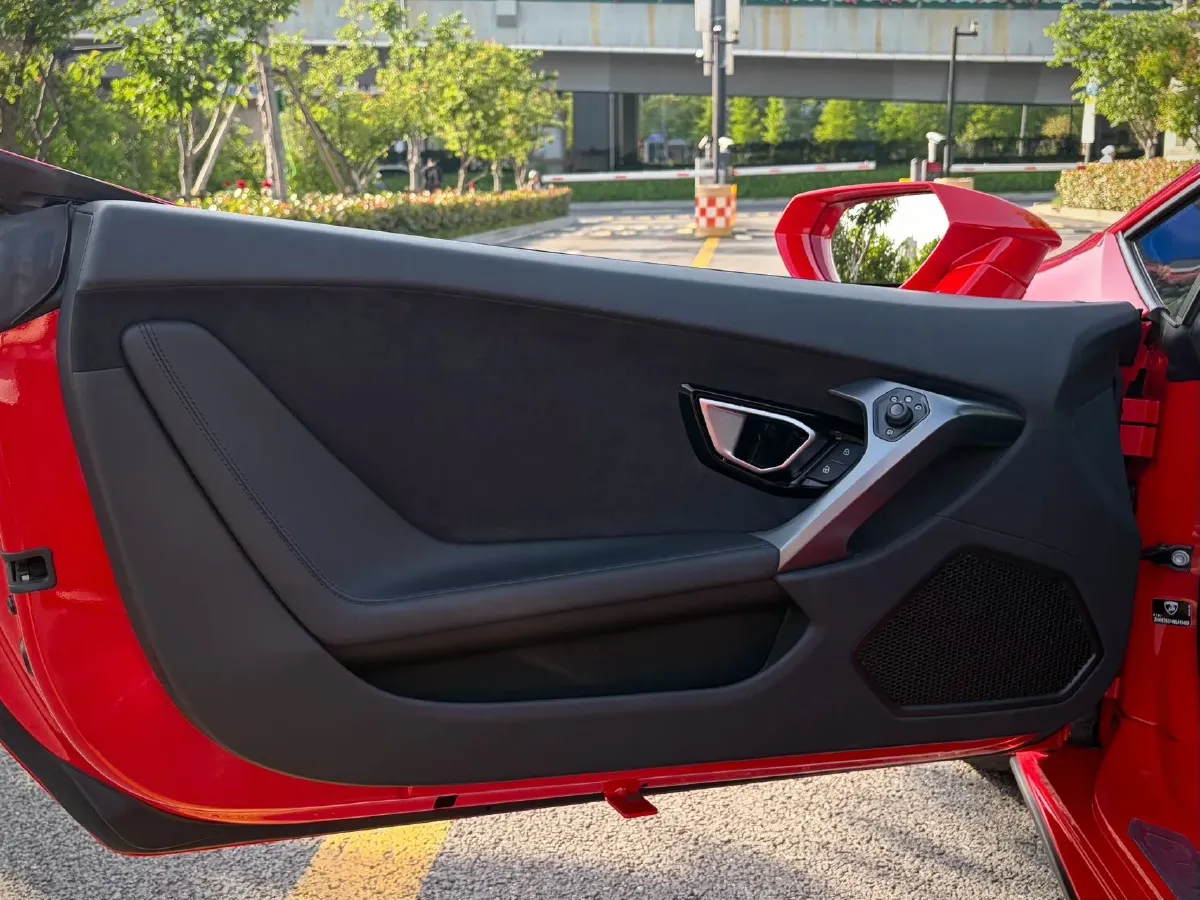 2020 Lamborghini Huracán 5.2L 611HP V10 7DCT,autocango,china used car exporter,china ev exporter,chinese used car exporter,chinese used ev exporter