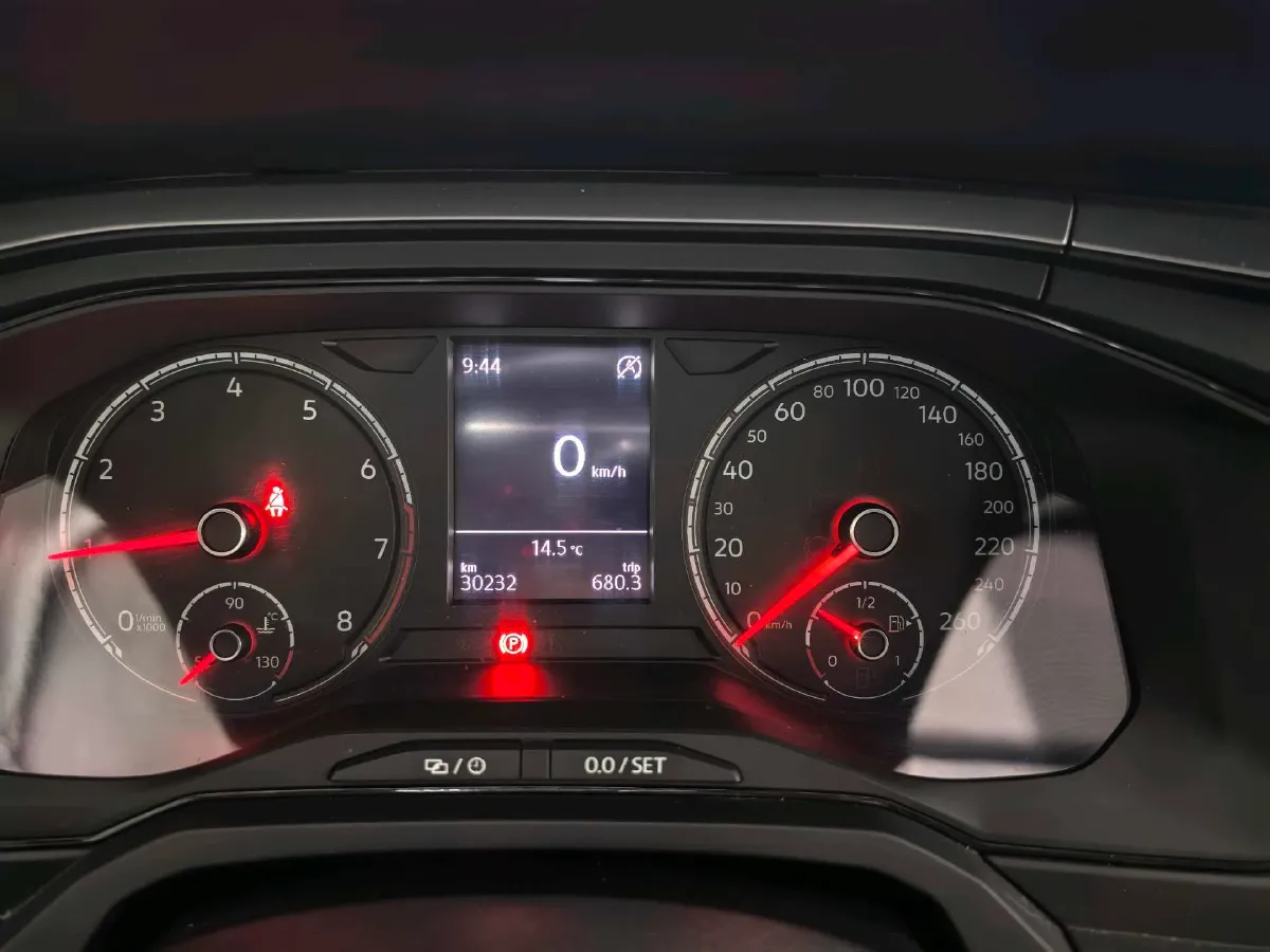 2019 Volkswagen Polo 1.5L 113HP L4 5MT,autocango,china used car exporter,china ev exporter,chinese used car exporter,chinese used ev exporter