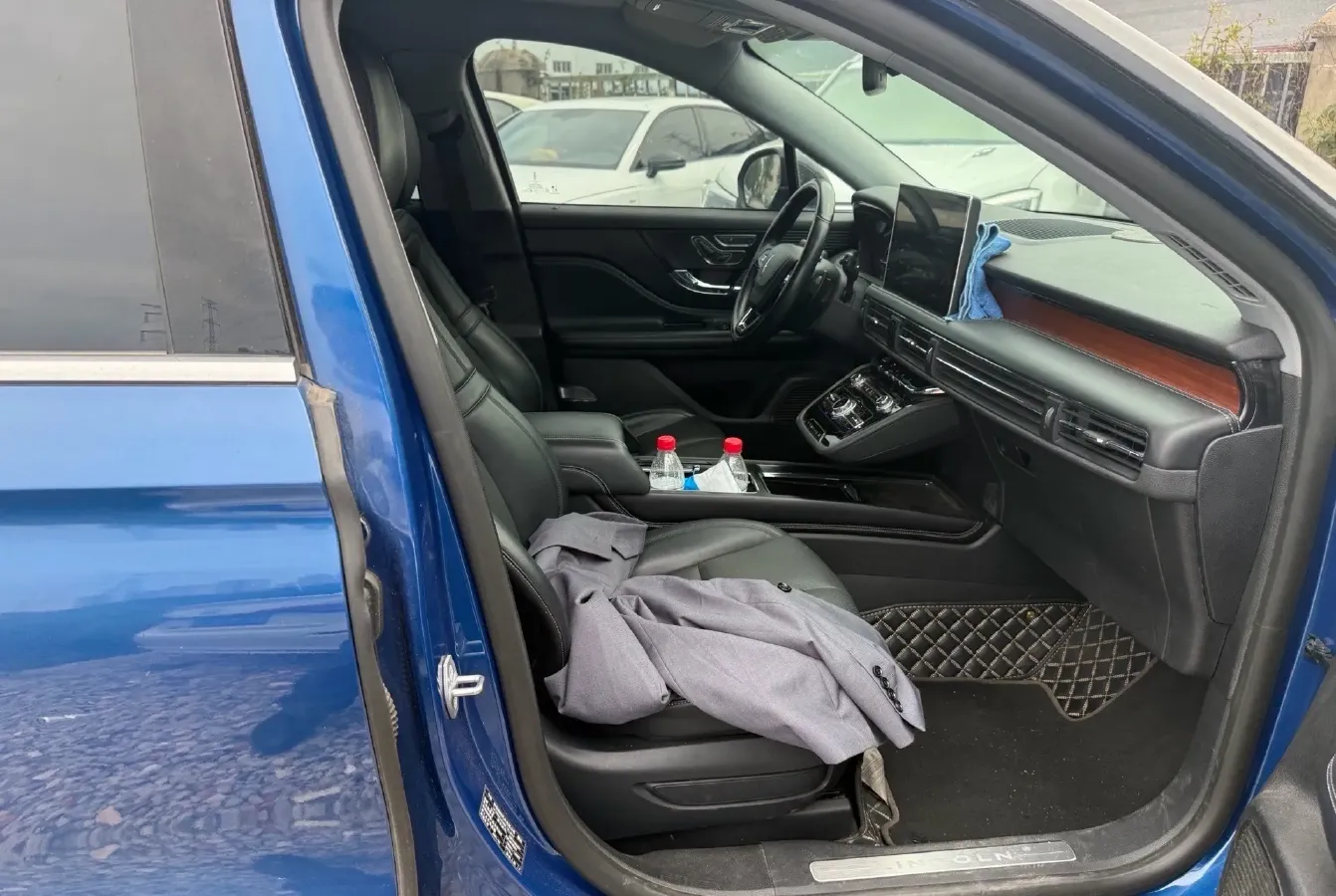 2021 Lincoln Corsair 2.0T 245HP L4 8AT,autocango,china used car exporter,china ev exporter,chinese used car exporter,chinese used ev exporter