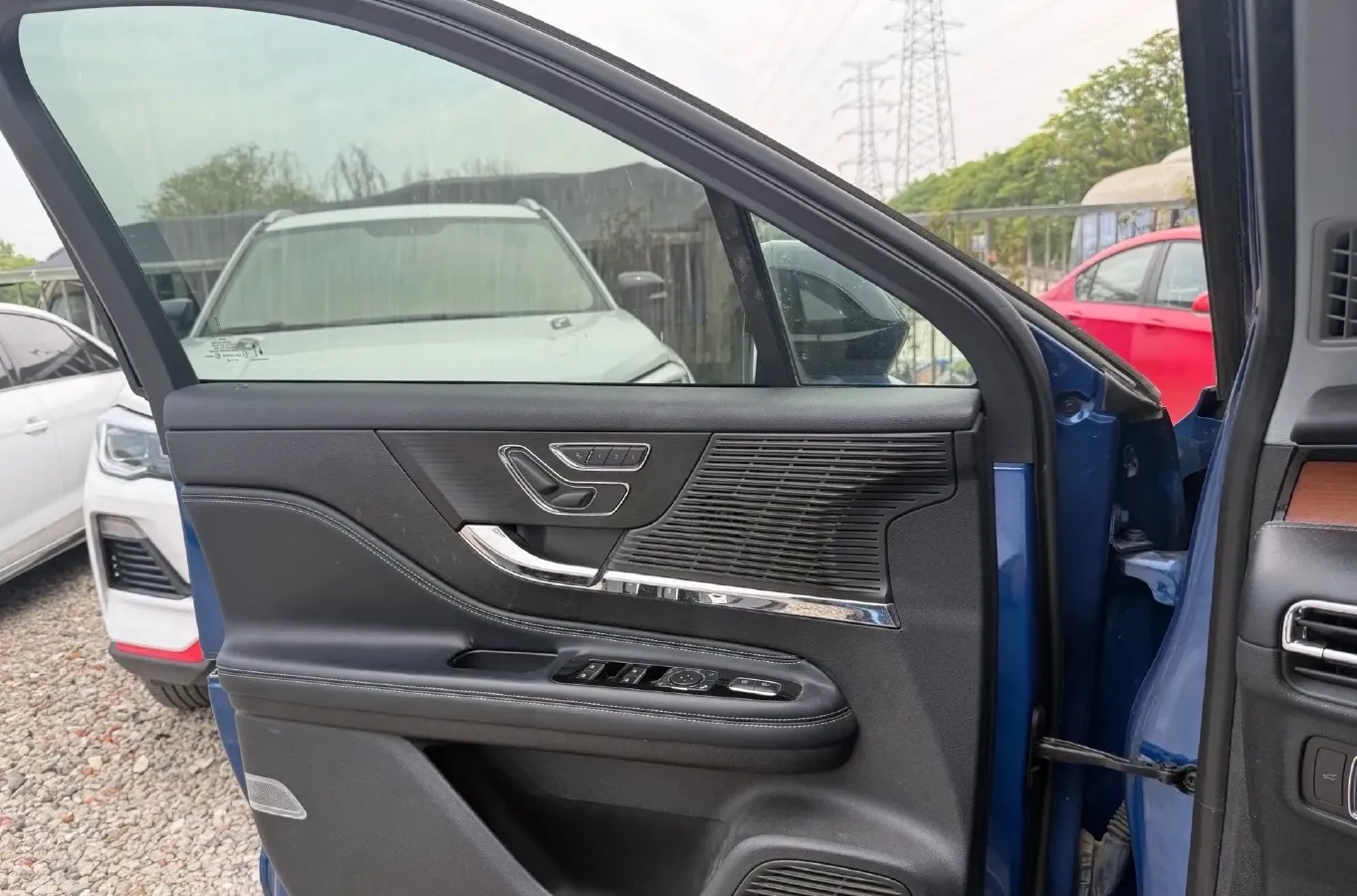2021 Lincoln Corsair 2.0T 245HP L4 8AT,autocango,china used car exporter,china ev exporter,chinese used car exporter,chinese used ev exporter