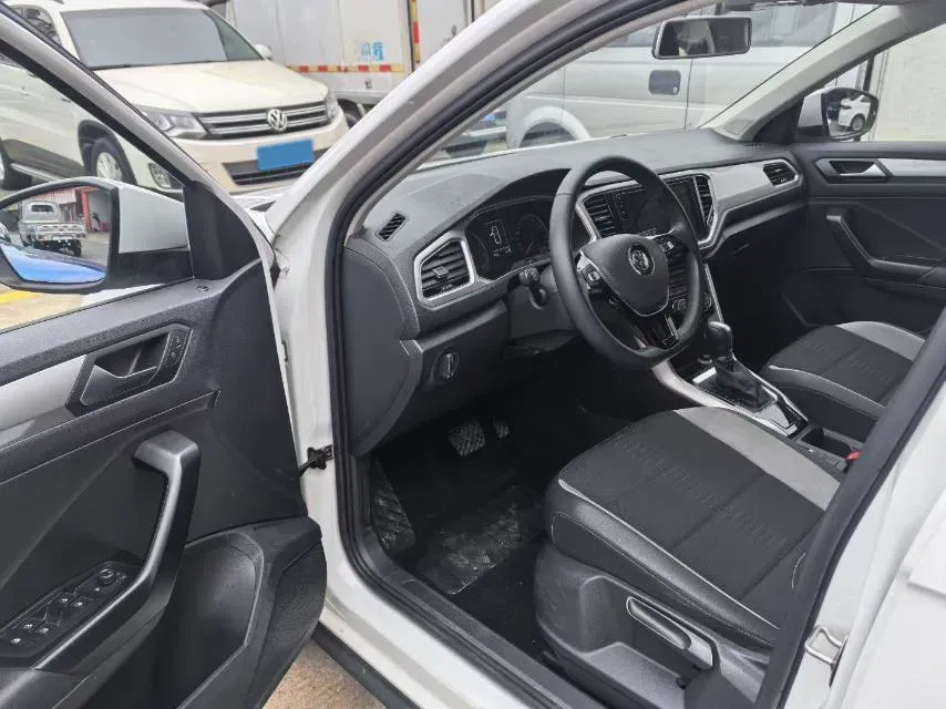 2020 Volkswagen T-Roc 1.4T 150HP L4 7DCT,autocango,china used car exporter,china ev exporter,chinese used car exporter,chinese used ev exporter