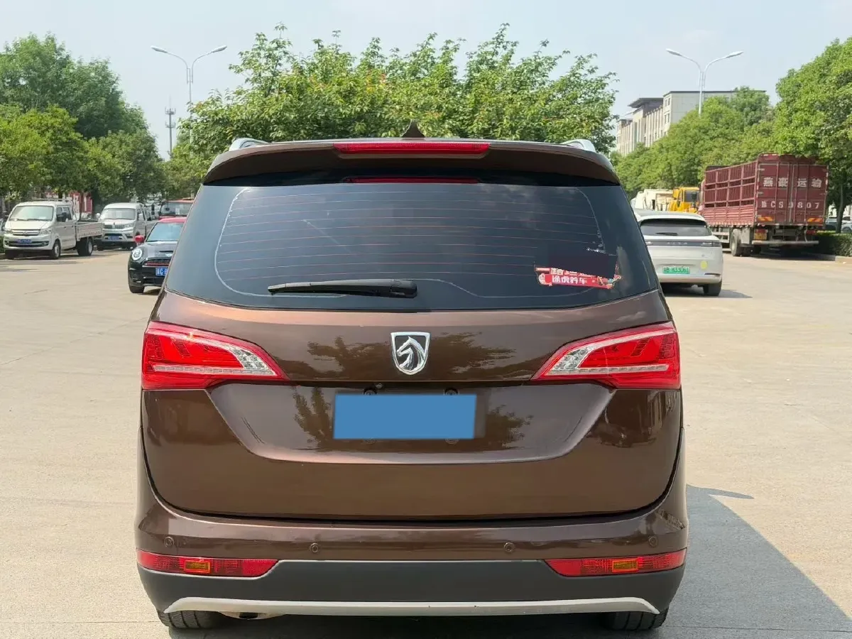 2017 BaoJun 730 1.5T 150HP L4 6DCT,autocango,china used car exporter,china ev exporter,chinese used car exporter,chinese used ev exporter