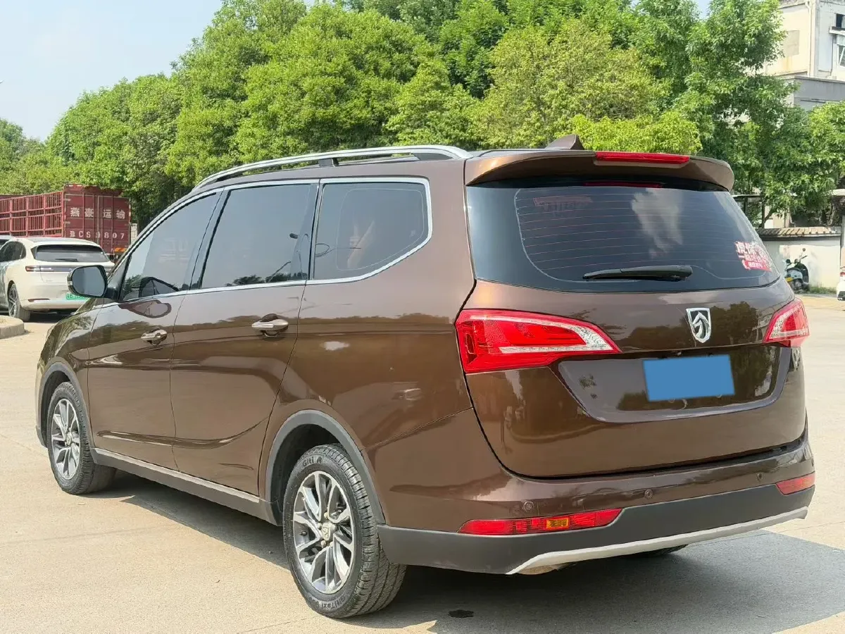 2017 BaoJun 730 1.5T 150HP L4 6DCT,autocango,china used car exporter,china ev exporter,chinese used car exporter,chinese used ev exporter