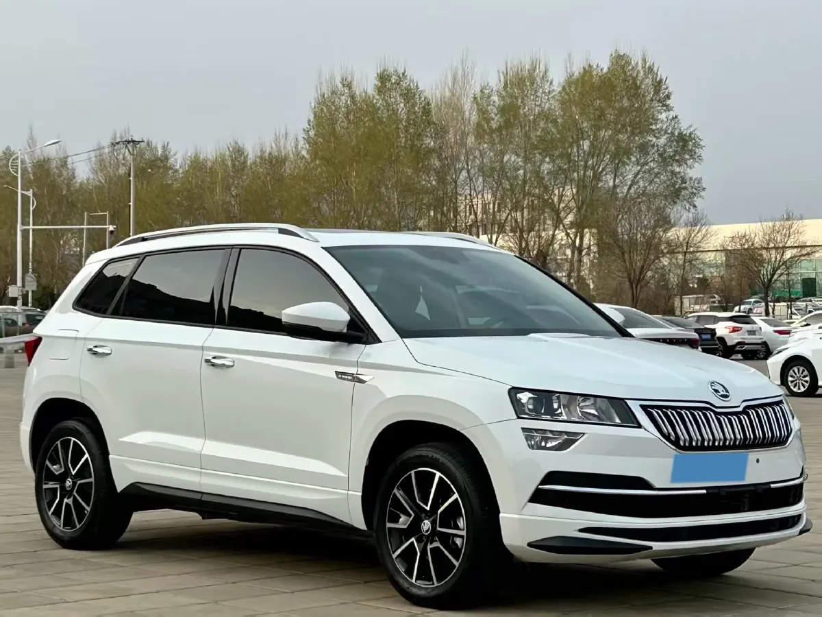 2023 Skoda Karoq 1.4T 150HP L4 7DCT,autocango,china used car exporter,china ev exporter,chinese used car exporter,chinese used ev exporter