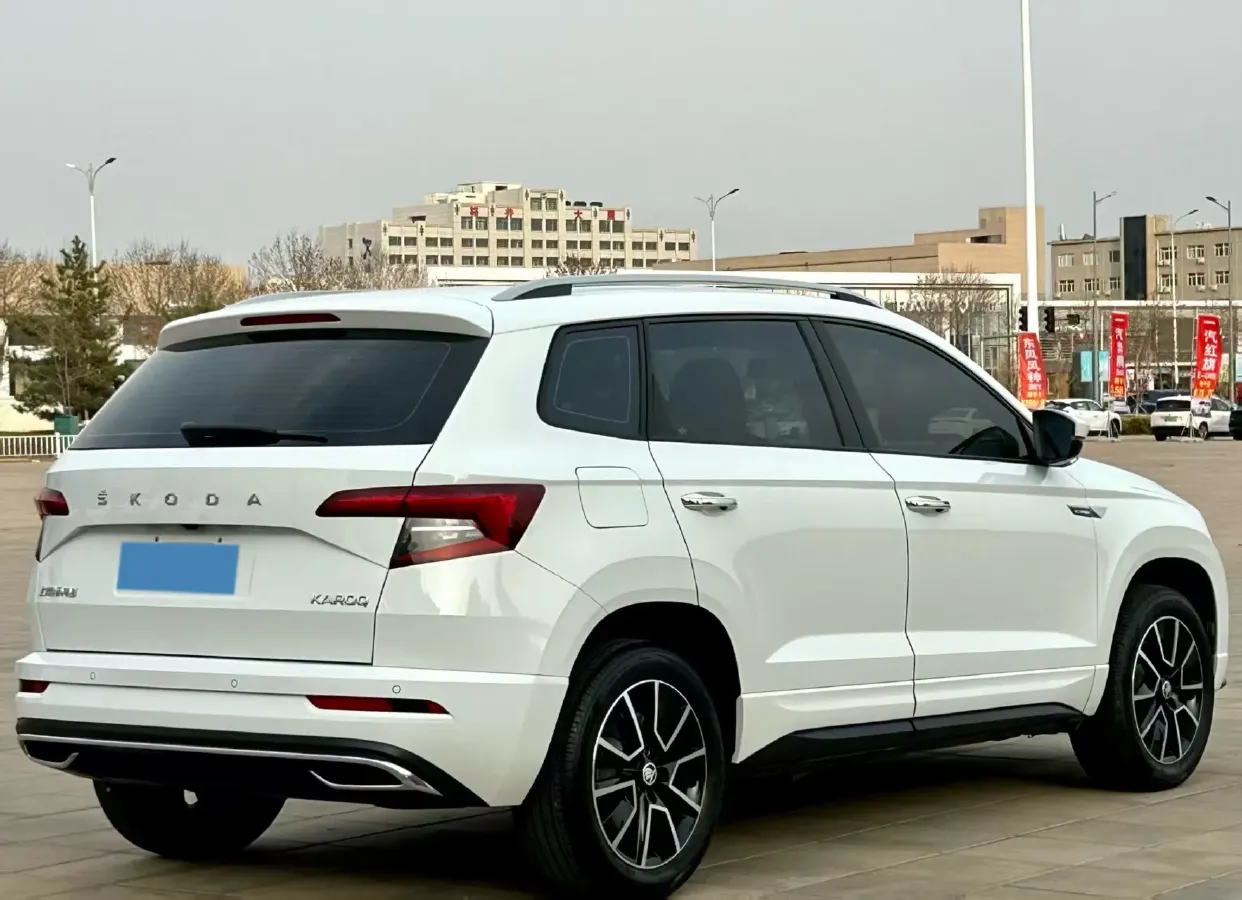 2023 Skoda Karoq 1.4T 150HP L4 7DCT,autocango,china used car exporter,china ev exporter,chinese used car exporter,chinese used ev exporter