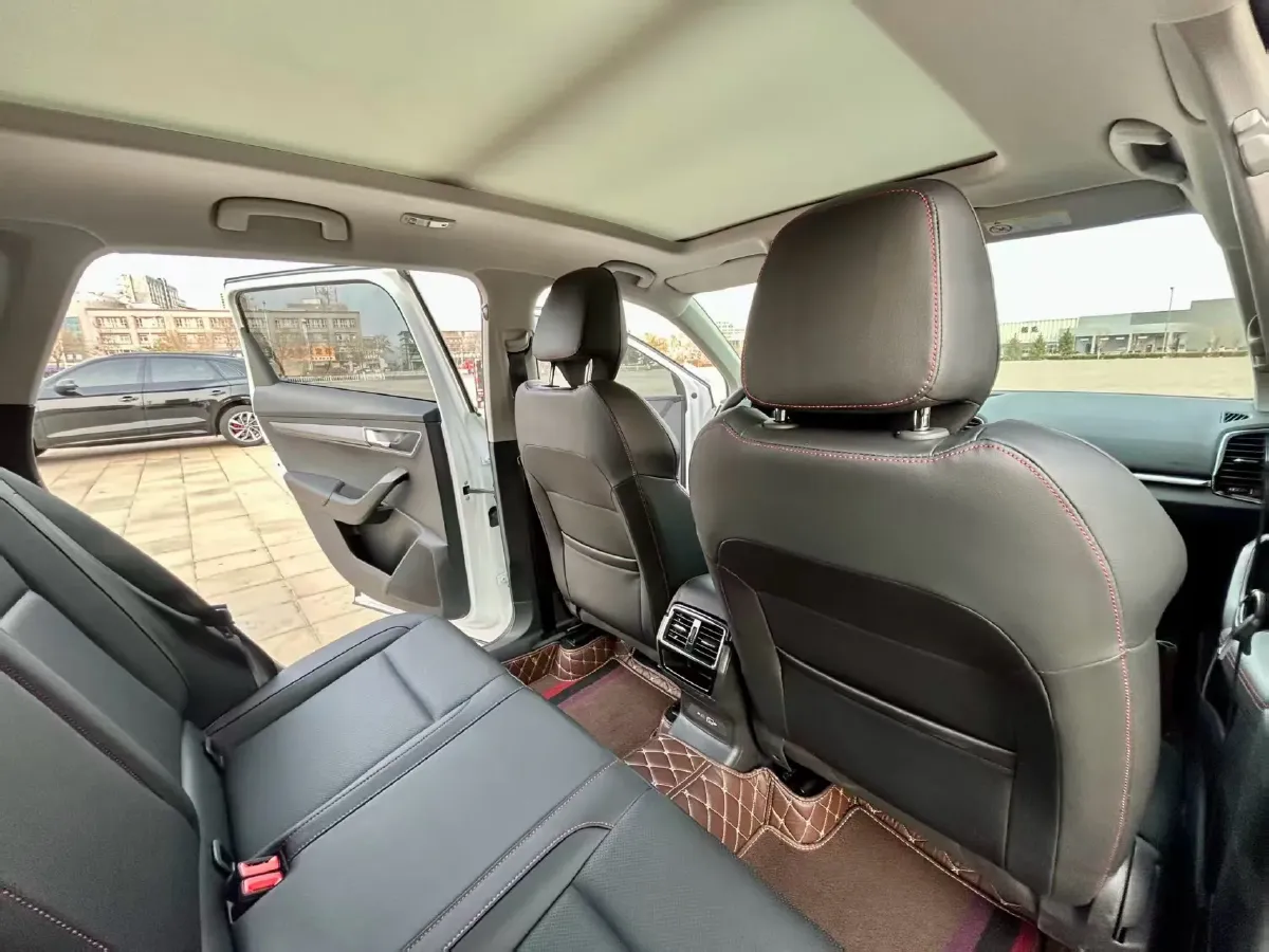 2023 Skoda Karoq 1.4T 150HP L4 7DCT,autocango,china used car exporter,china ev exporter,chinese used car exporter,chinese used ev exporter