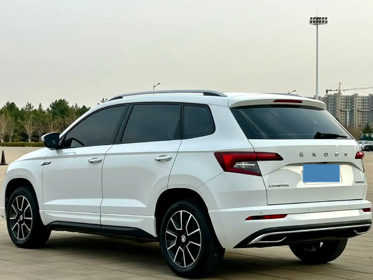 2023 Skoda Karoq 1.4T 150HP L4 7DCT,autocango,china used car exporter,china ev exporter,chinese used car exporter,chinese used ev exporter