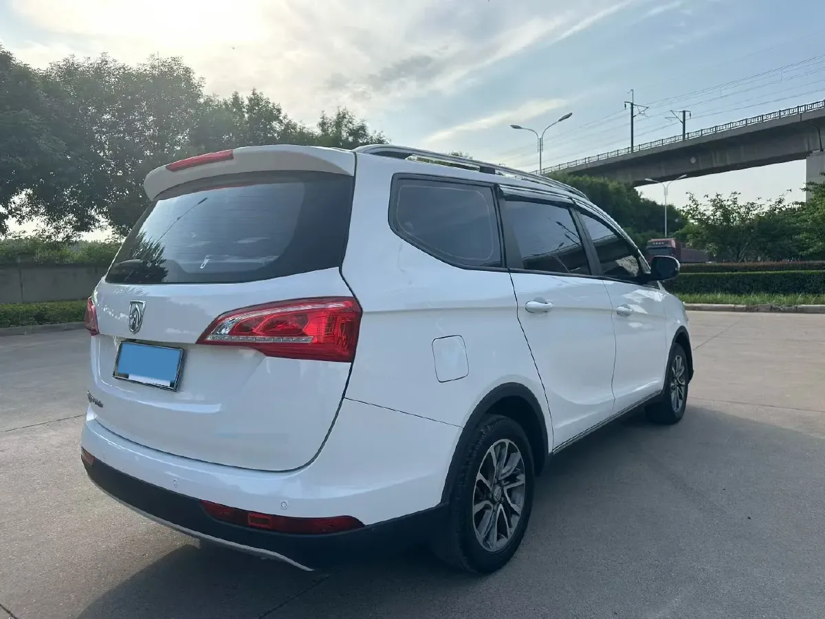 2017 BaoJun 730 1.5T 150HP L4 6MT,autocango,china used car exporter,china ev exporter,chinese used car exporter,chinese used ev exporter