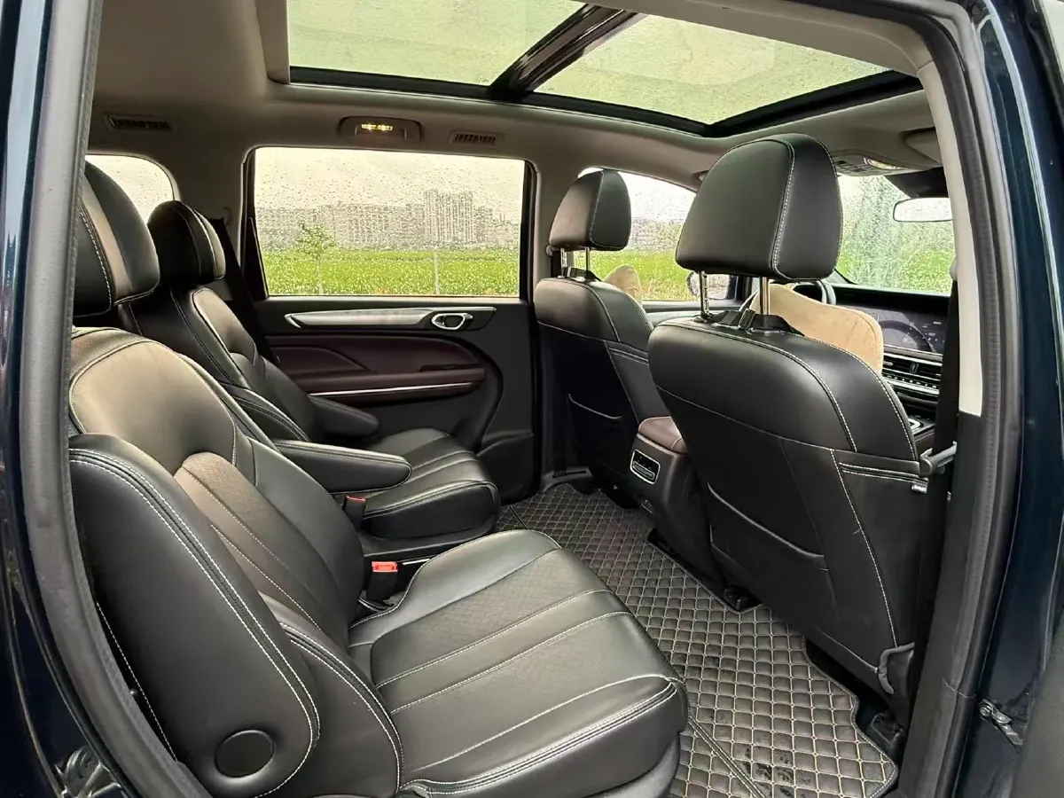 2021 GAC Trumpchi M6 1.5T 169HP L4 7DCT,autocango,china used car exporter,china ev exporter,chinese used car exporter,chinese used ev exporter