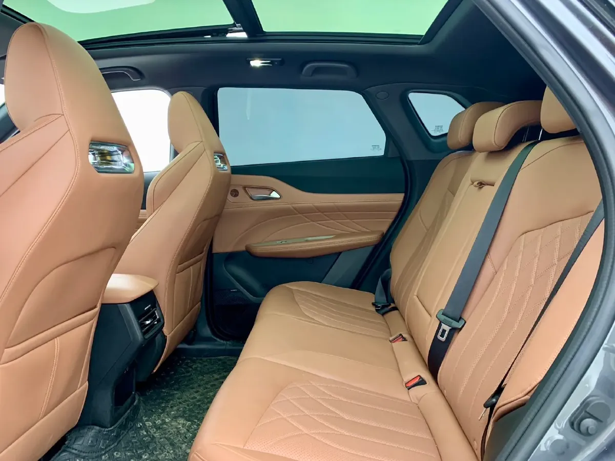 2024 ChangAn UNI-Z 1.5L 98HP L4 E-CVT PHEV 18.4KWH,autocango,china used car exporter,china ev exporter,chinese used car exporter,chinese used ev exporter