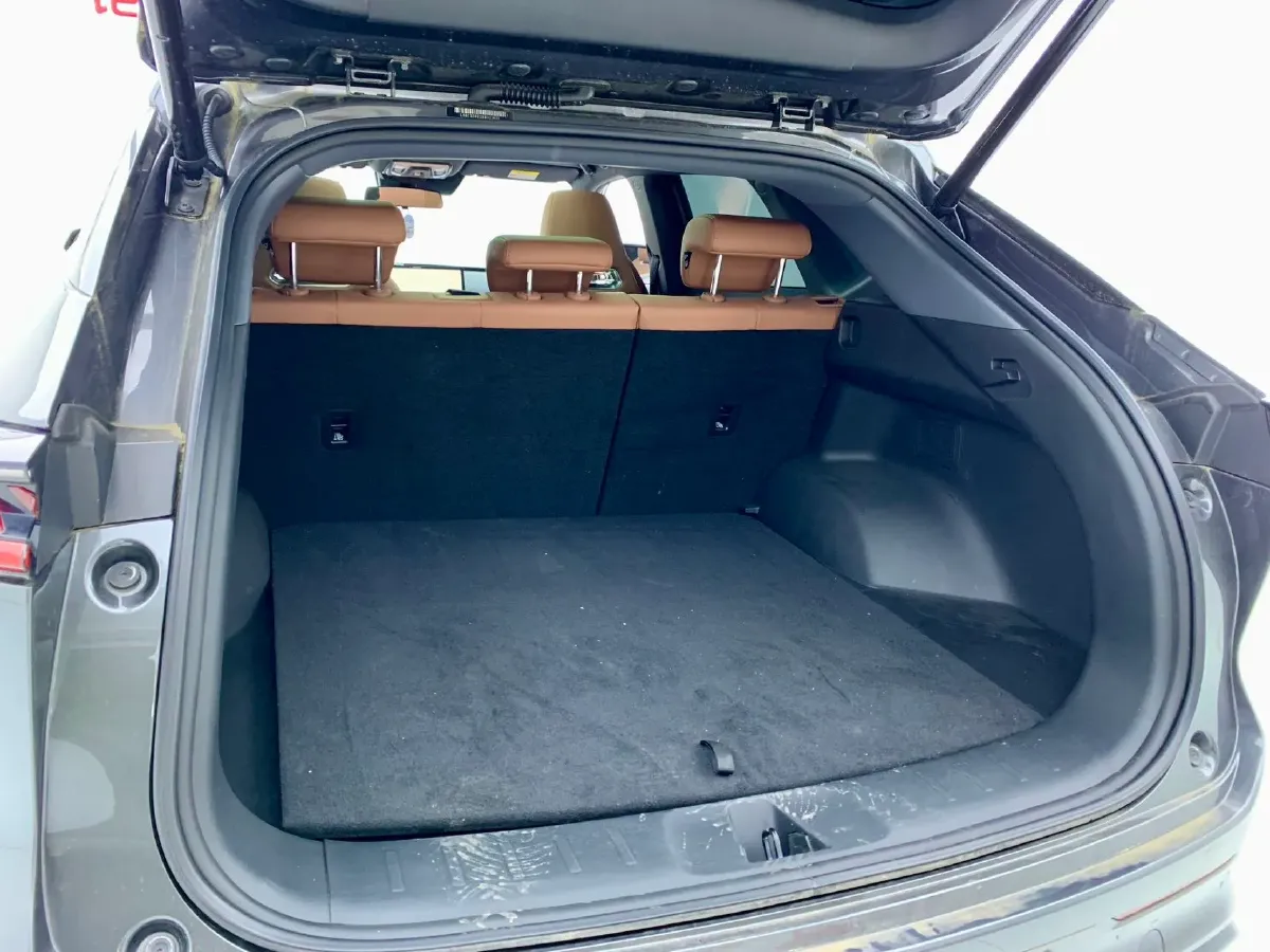 2024 ChangAn UNI-Z 1.5L 98HP L4 E-CVT PHEV 18.4KWH,autocango,china used car exporter,china ev exporter,chinese used car exporter,chinese used ev exporter