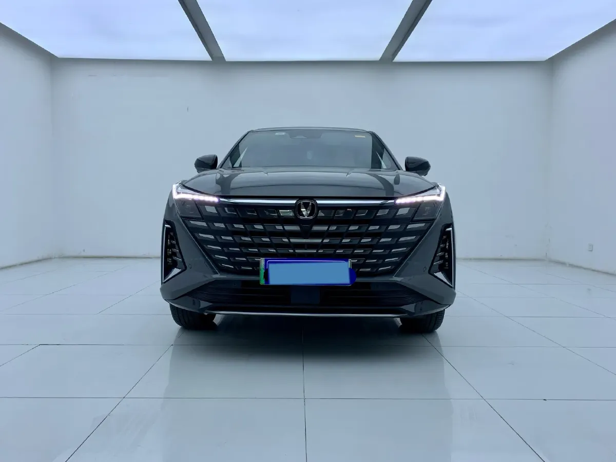 2024 ChangAn UNI-Z 1.5L 98HP L4 E-CVT PHEV 18.4KWH,autocango,china used car exporter,china ev exporter,chinese used car exporter,chinese used ev exporter
