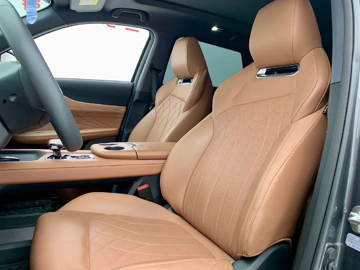 2024 ChangAn UNI-Z 1.5L 98HP L4 E-CVT PHEV 18.4KWH,autocango,china used car exporter,china ev exporter,chinese used car exporter,chinese used ev exporter