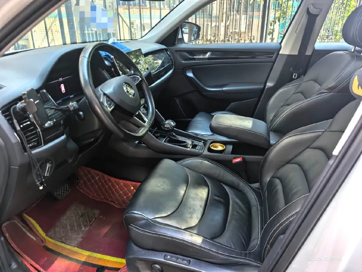 2019 Skoda Superb 2.0T 220HP L4 7DCT,autocango,china used car exporter,china ev exporter,chinese used car exporter,chinese used ev exporter