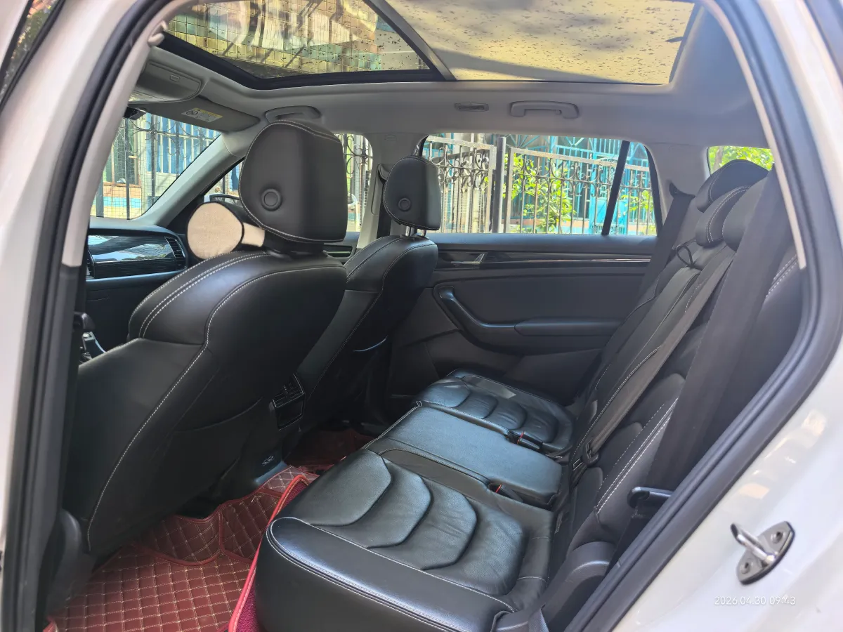 2019 Skoda Superb 2.0T 220HP L4 7DCT,autocango,china used car exporter,china ev exporter,chinese used car exporter,chinese used ev exporter