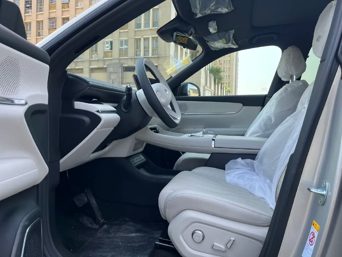 2025 ChangAn QiYuan Q07 1.5L 98HP L4 E-CVT PHEV,autocango,china used car exporter,china ev exporter,chinese used car exporter,chinese used ev exporter