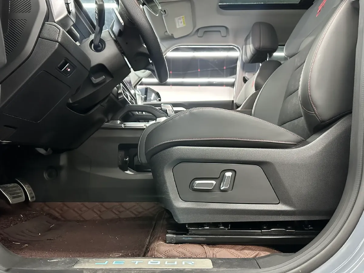 2023 Jetour Traveller 2.0T 254HP L4 7DCT,autocango,china used car exporter,china ev exporter,chinese used car exporter,chinese used ev exporter