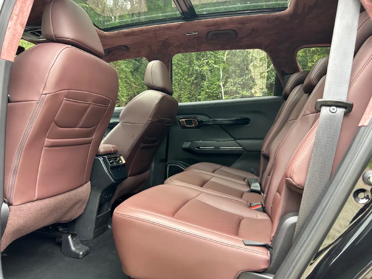 2022 Geely Okavango 1.8T 184HP L4 7DCT,autocango,china used car exporter,china ev exporter,chinese used car exporter,chinese used ev exporter