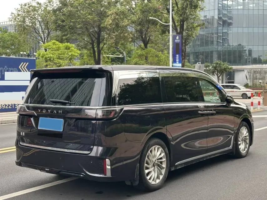 2022 Voyah Dream 1.5T 136HP L4 PHEV 25.57KWH,autocango,china used car exporter,china ev exporter,chinese used car exporter,chinese used ev exporter