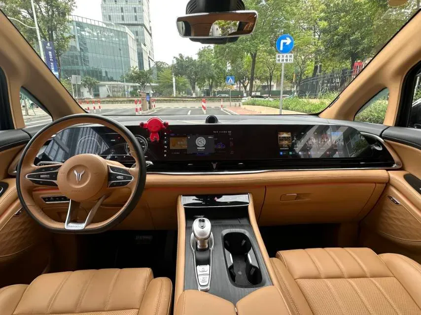 2022 Voyah Dream 1.5T 136HP L4 PHEV 25.57KWH,autocango,china used car exporter,china ev exporter,chinese used car exporter,chinese used ev exporter