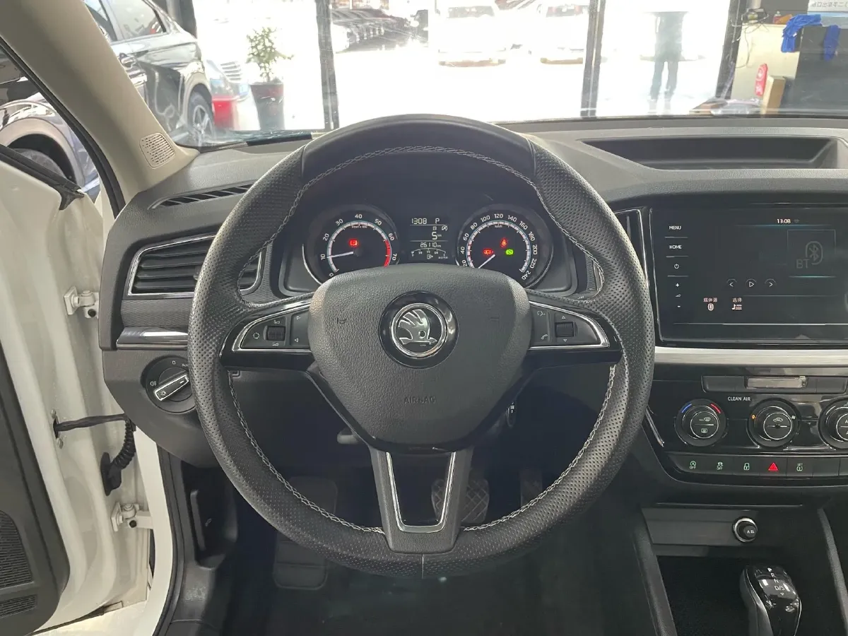 2021 Skoda Kamiq 1.2T 116HP L4 7DCT,autocango,china used car exporter,china ev exporter,chinese used car exporter,chinese used ev exporter