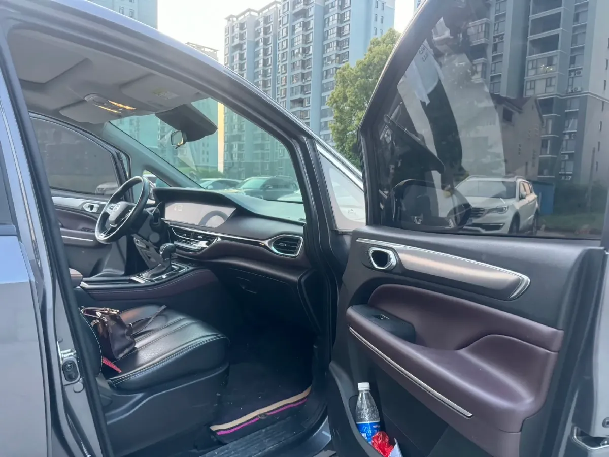 2021 GAC Trumpchi M6 1.5T 169HP L4 7DCT,autocango,china used car exporter,china ev exporter,chinese used car exporter,chinese used ev exporter