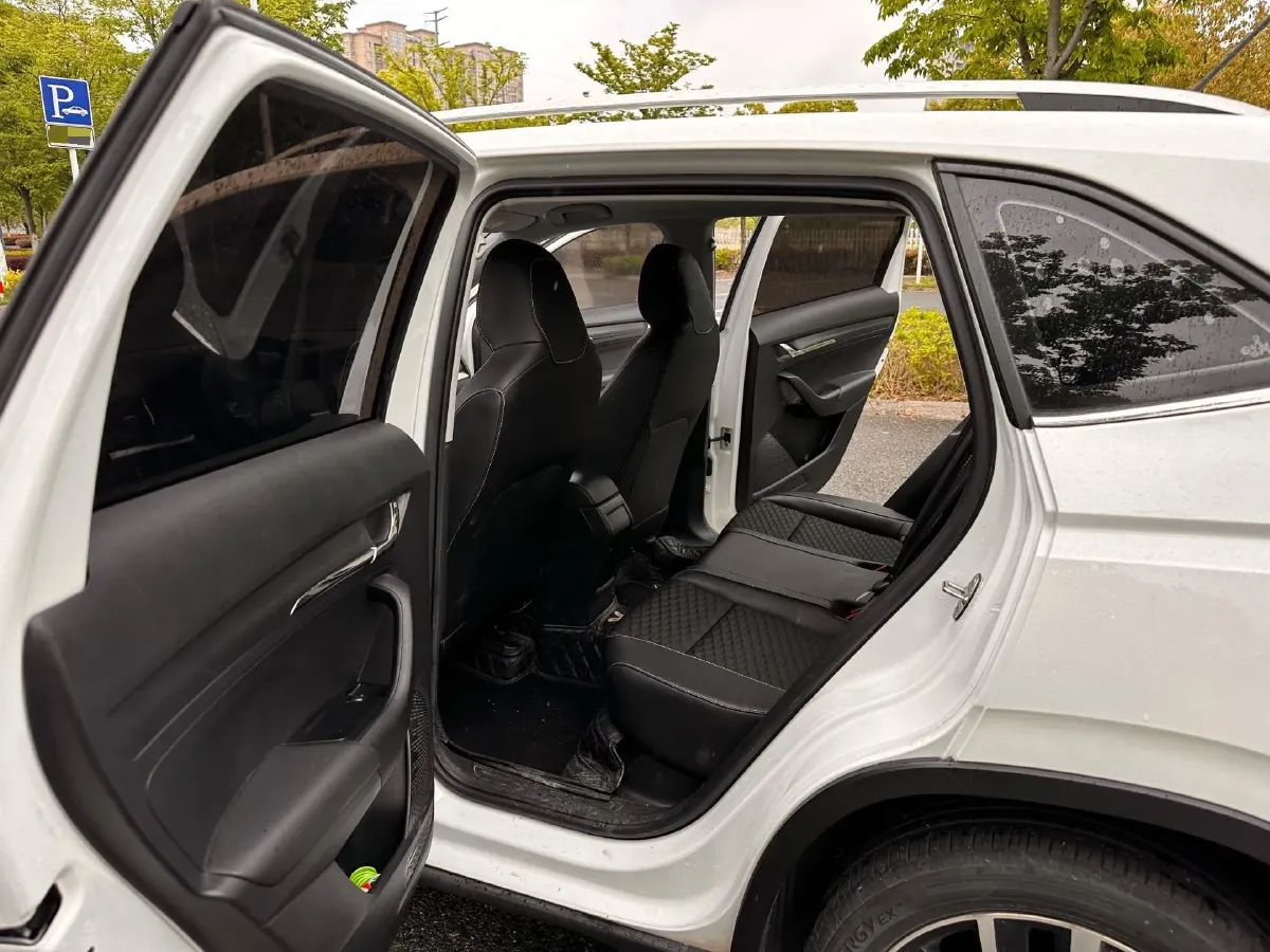 2021 Skoda Kamiq 1.5L 112HP L4 6AT,autocango,china used car exporter,china ev exporter,chinese used car exporter,chinese used ev exporter