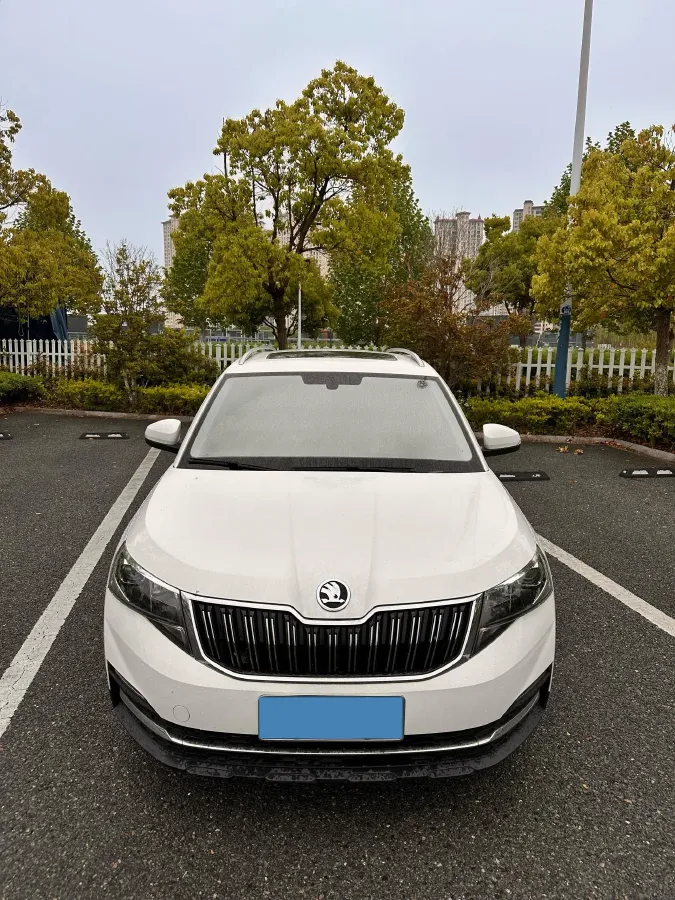 2021 Skoda Kamiq 1.5L 112HP L4 6AT,autocango,china used car exporter,china ev exporter,chinese used car exporter,chinese used ev exporter